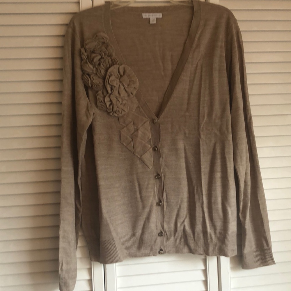 NY and Co beige floral appliqué cardigan